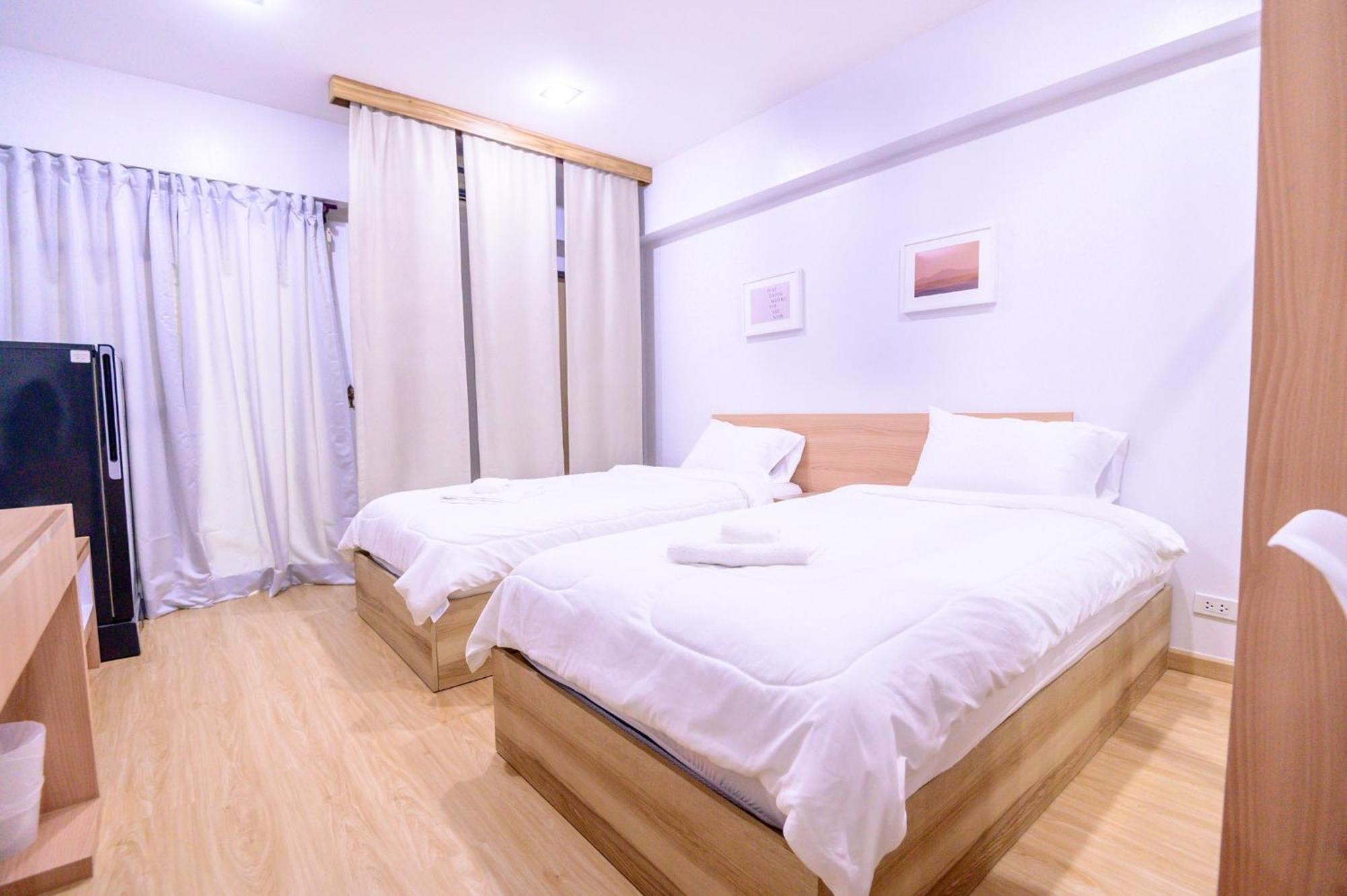 Creston Grand Hotel Suphanburi Extérieur photo