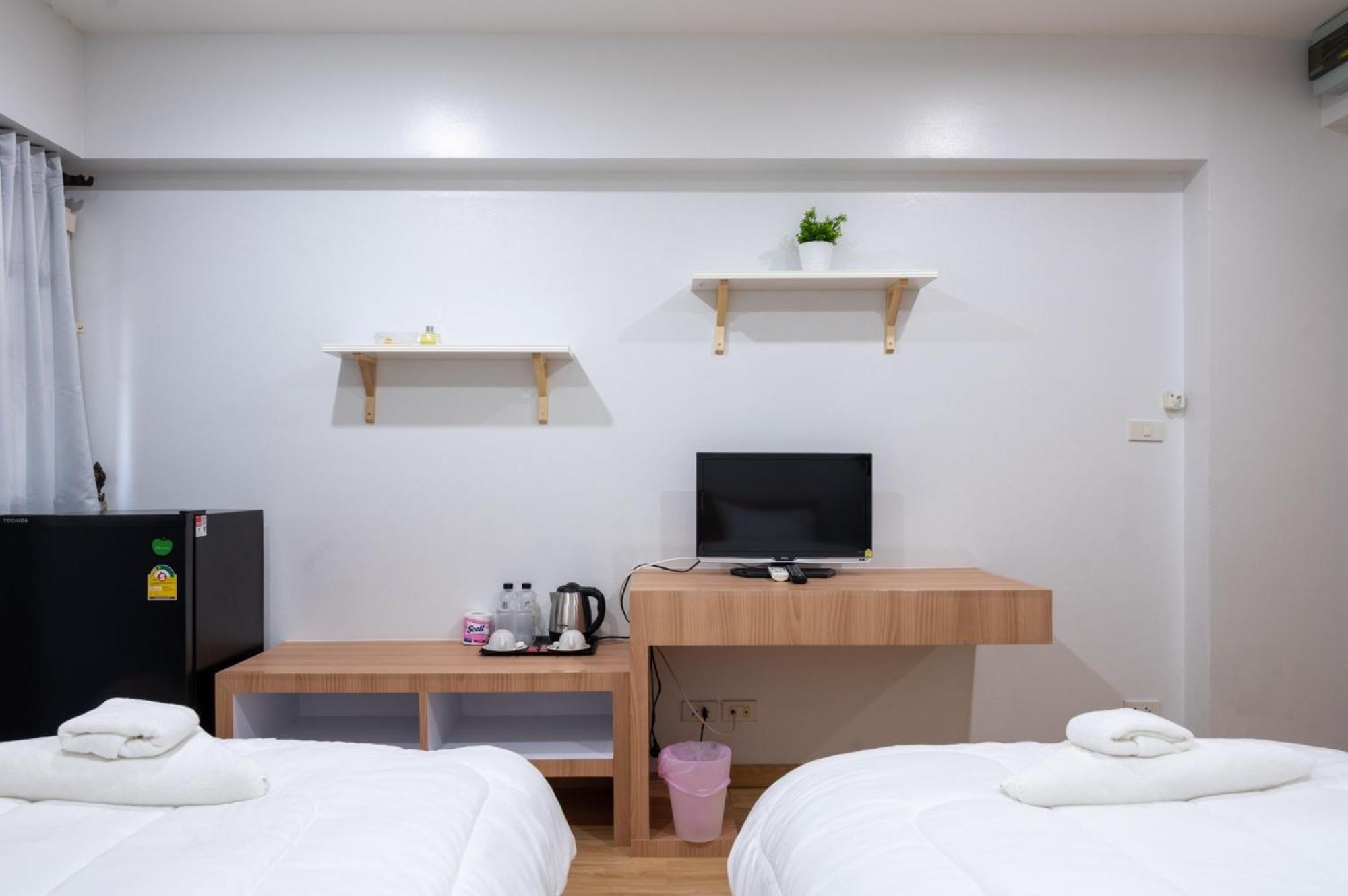Creston Grand Hotel Suphanburi Extérieur photo