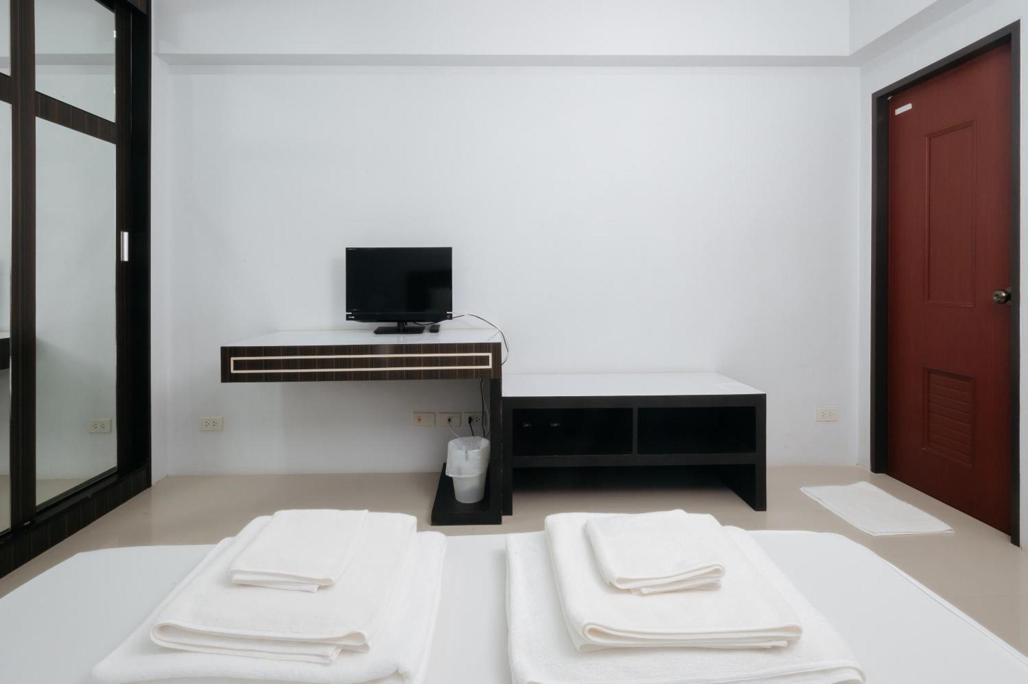 Creston Grand Hotel Suphanburi Extérieur photo