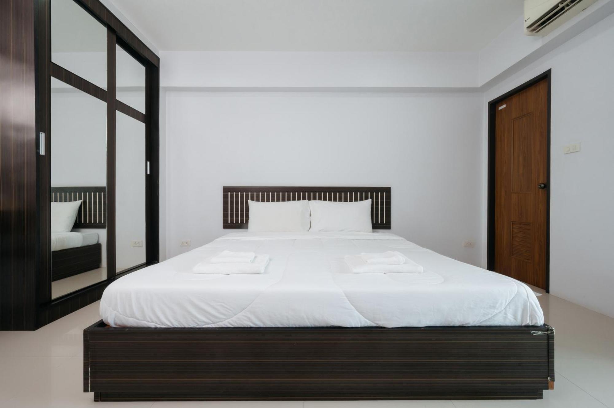 Creston Grand Hotel Suphanburi Extérieur photo